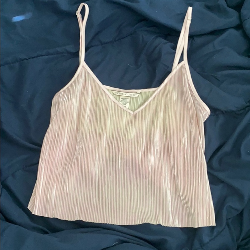 Reflecting pink top